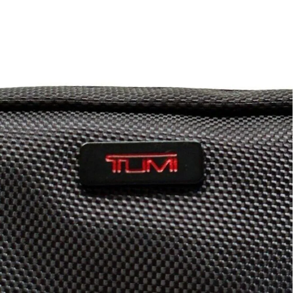 Tumi new toiletry